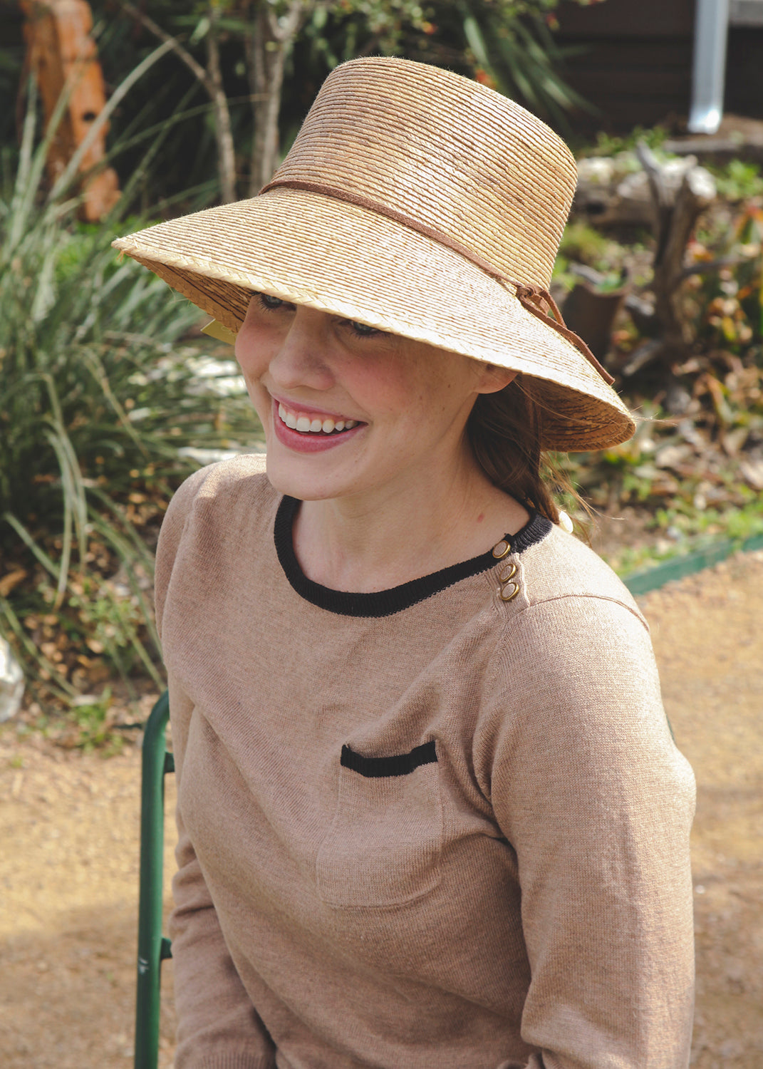 Women's Abby Straw Bucket Hat | Handwoven Palm Hat | Tula Hats